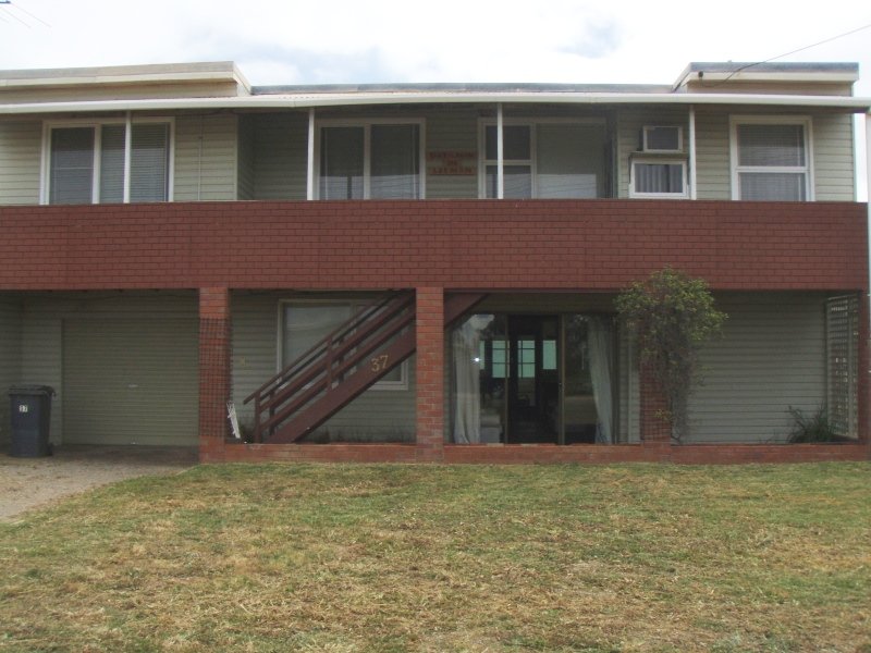 37 Nairn Street, Leeman, WA 6514 Property Details