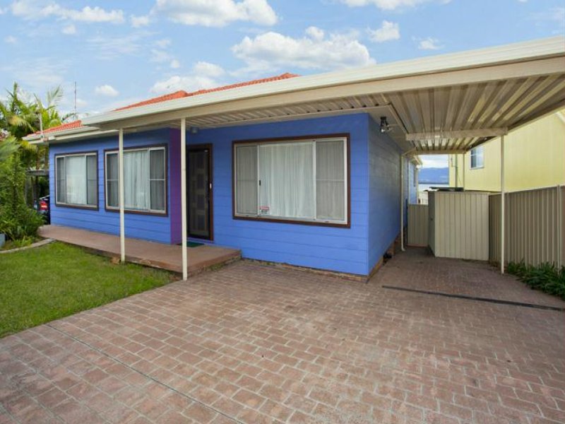 111 The Esplanade, Oak Flats, NSW 2529