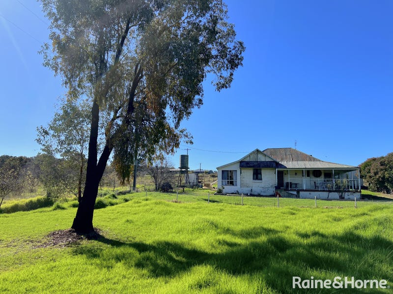 122 Old Monteagle Road, Young, NSW 2594 - Property Details