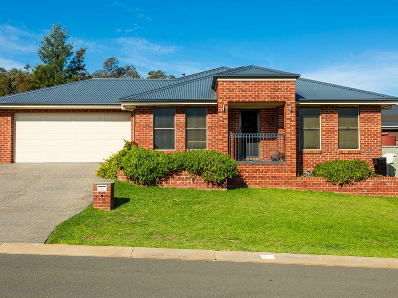 10 Friarbird Way, Thurgoona, NSW 2640 Property Details