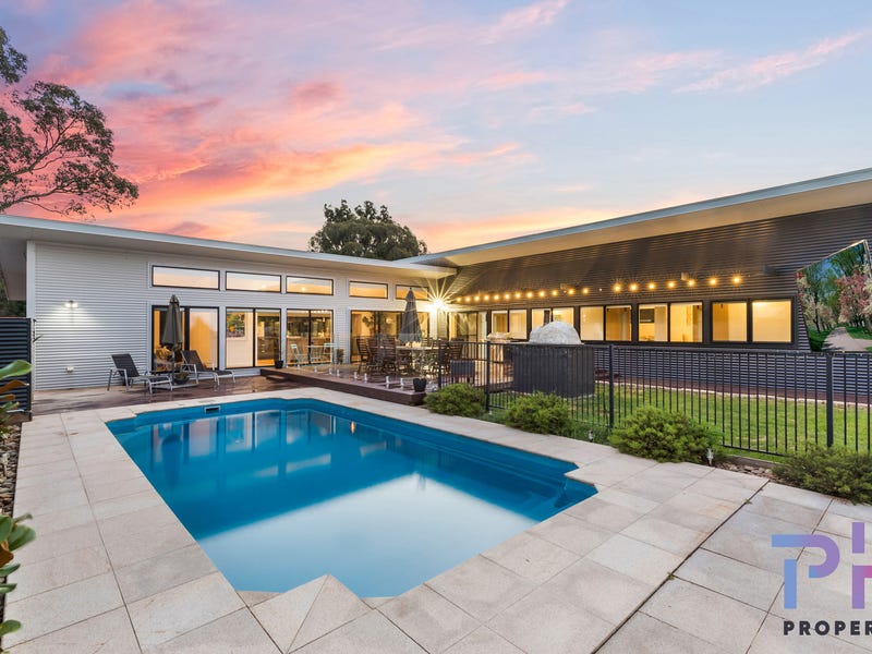 108A Carolyn Way, Maiden Gully, VIC 3551