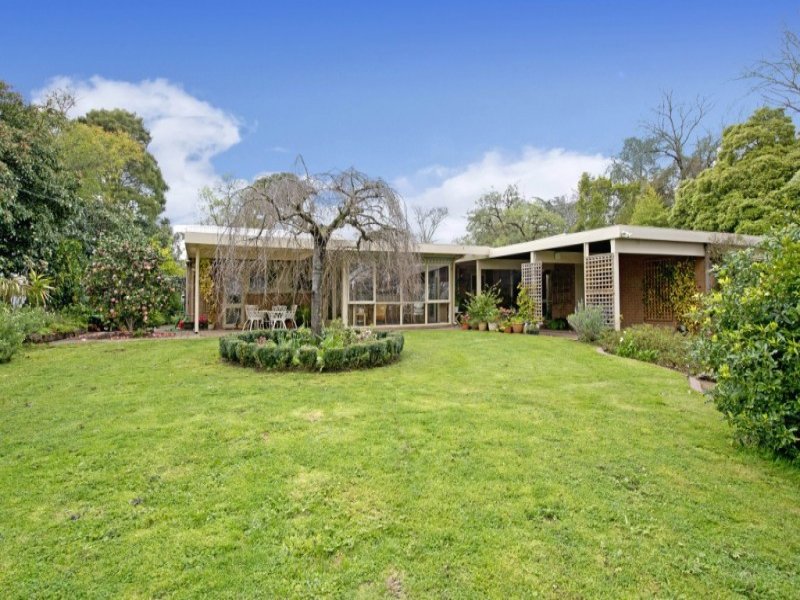 16 Lavender Park Road, Eltham, Vic 3095 Property Details