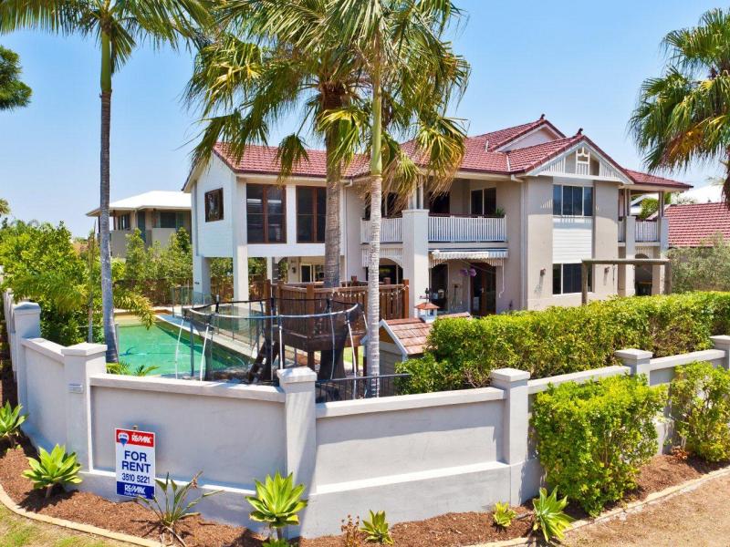 2 Samuel Place, Sinnamon Park, QLD 4073 2 Samuel Place, Sinnamon Park, QLD 4073