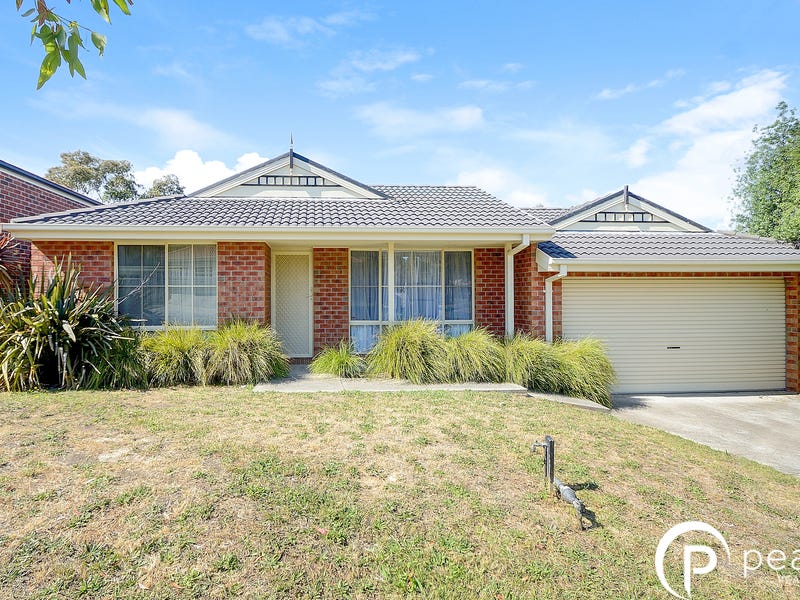 57 Manna Gum Drive, Pakenham, Vic 3810 - Property Details