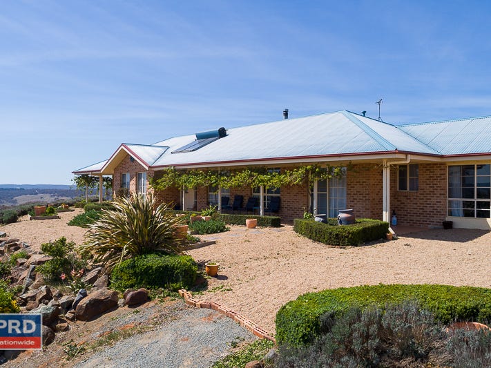 5 Greenhill Lane, Bungendore, NSW 2621 Property Details