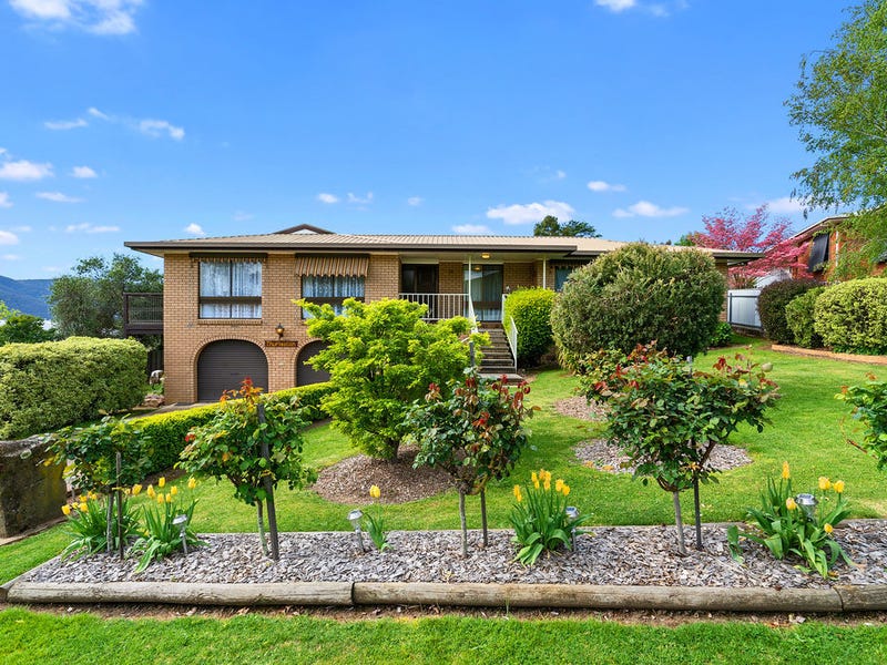 55 Jardine St, Corryong, Vic 3707 House for Sale