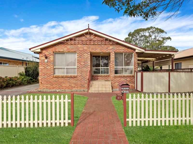 1/51 Griffiths Street, Oak Flats, NSW 2529
