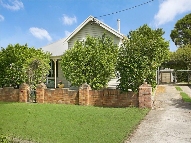 17 Cooper Street, Cessnock, NSW 2325 Property Details