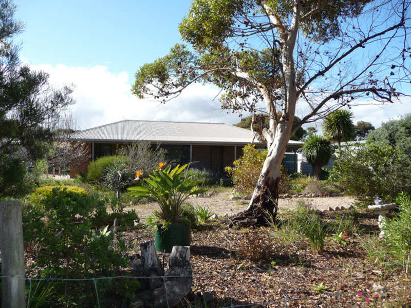 11 Giles Street West, Coobowie, SA 5583 Property Details