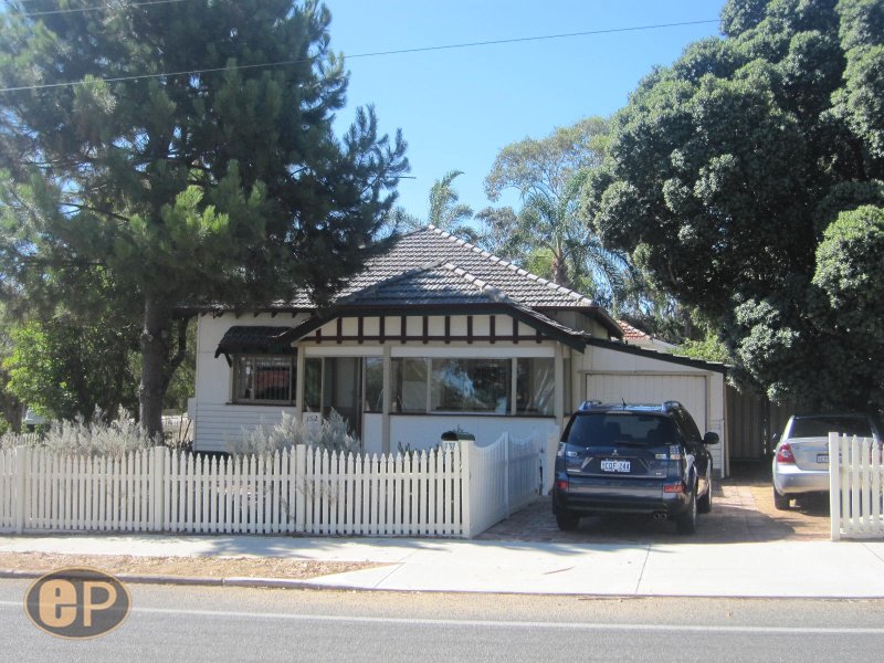 132 Lefroy Road, Beaconsfield, WA 6162