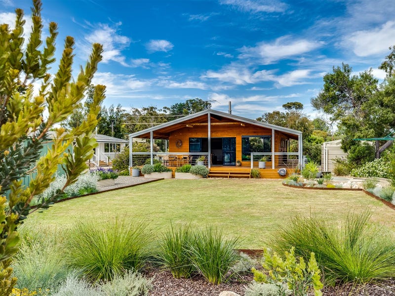 24 Bayview Road, Clayton Bay, SA 5256
