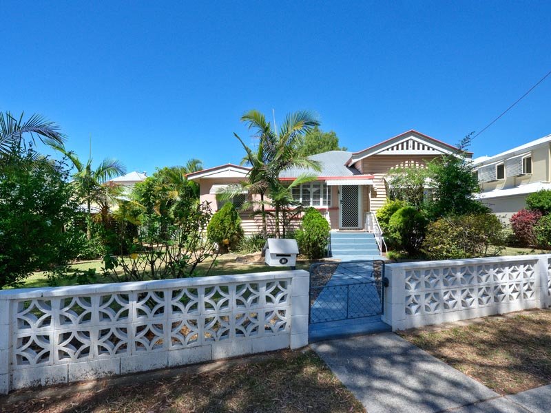 81 Riding Road, Hawthorne, Qld 4171 Property Details