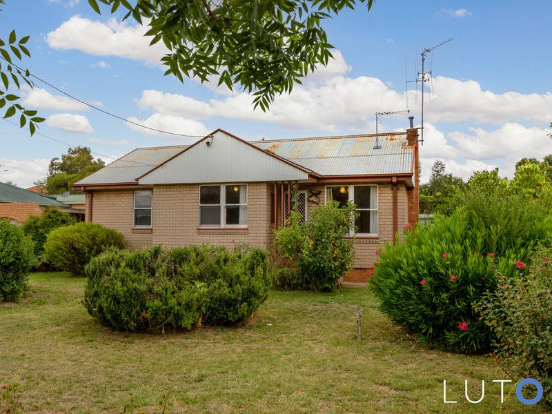 42 Morton Street, Crestwood, NSW 2620 Property Details