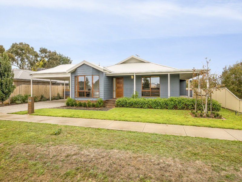 26 Hogan Road, Ballan, Vic 3342 Property Details