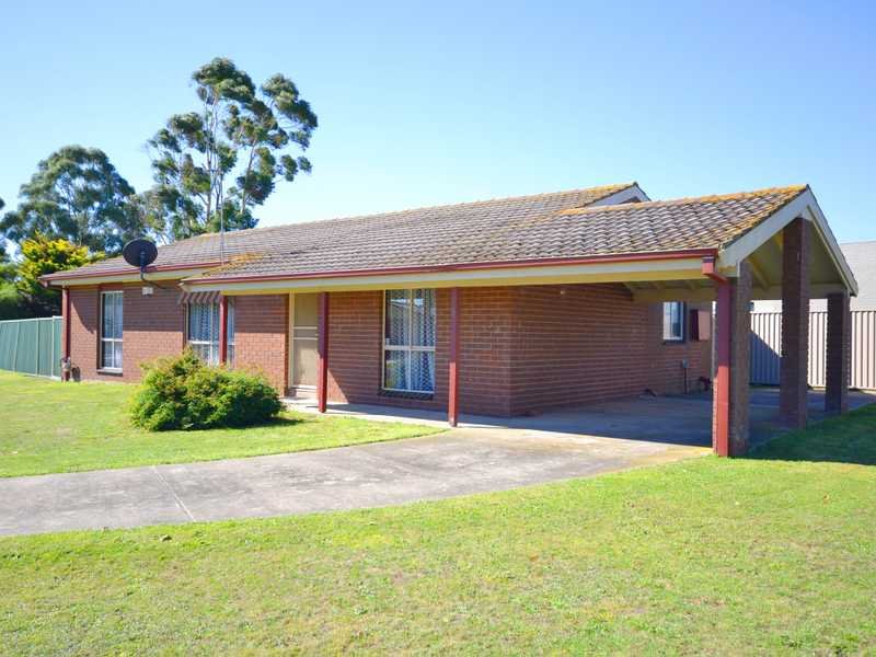 8 Charles Drive, Cardigan, Vic 3352 Property Details