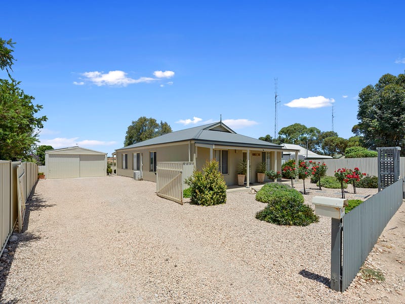 24 Kadina Road, Moonta, SA 5558 Property Details