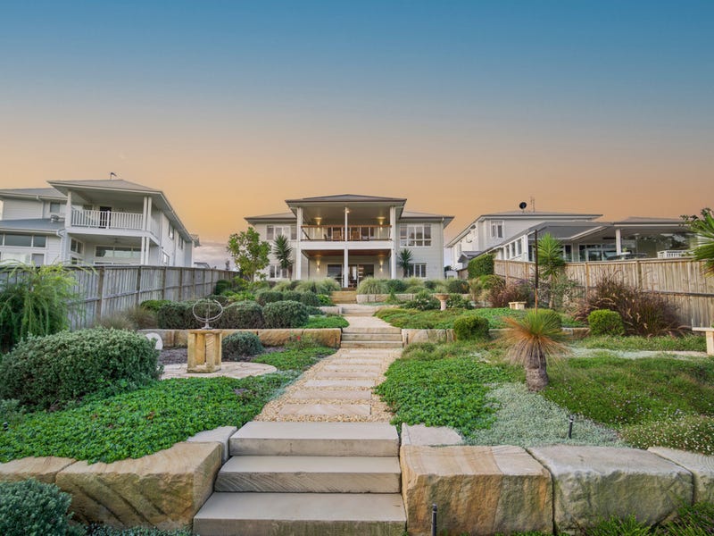 129 Surfside Drive, Catherine Hill Bay, NSW 2281