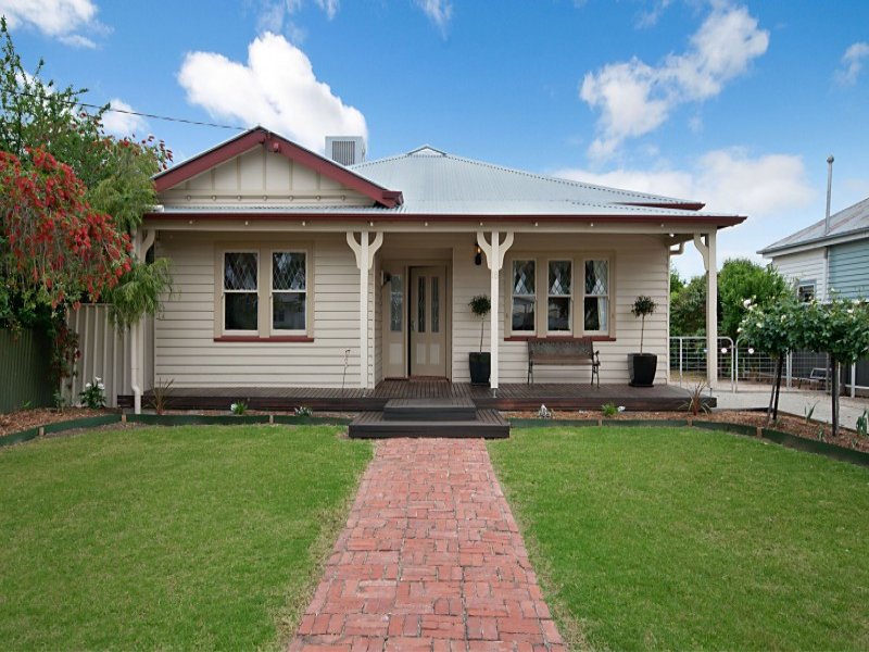 18 Gardenia Street, Horsham, Vic 3400 Property Details