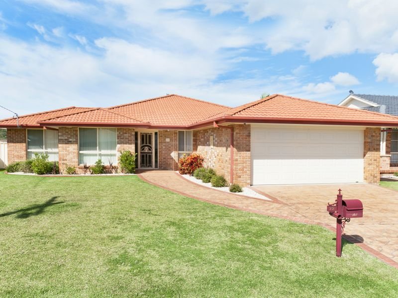 22 Ernest Street, Lake Cathie, NSW 2445