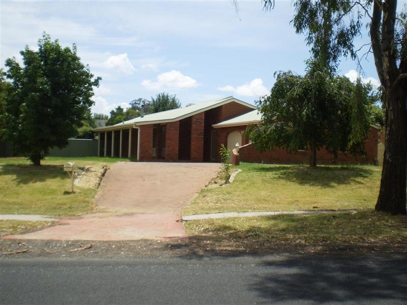 26 Evans Street, Cowra, NSW 2794