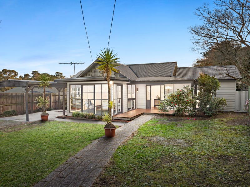 14 LIVERPOOL ROAD, Kilsyth, Vic 3137 House for Sale