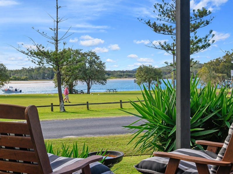 8 Lawson Street, Red Rock, NSW 2456