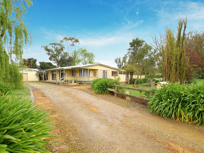 10 Queen Street, Framlingham, Vic 3265 Property Details