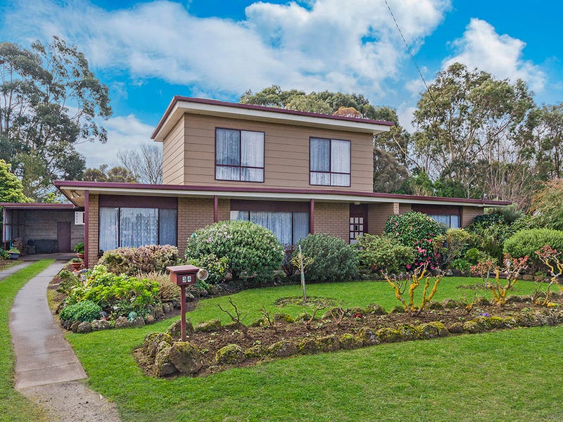 34 Station Street, Koroit, Vic 3282 Property Details