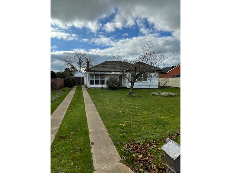 1 Oak Street, Shepparton, Vic 3630 Property Details