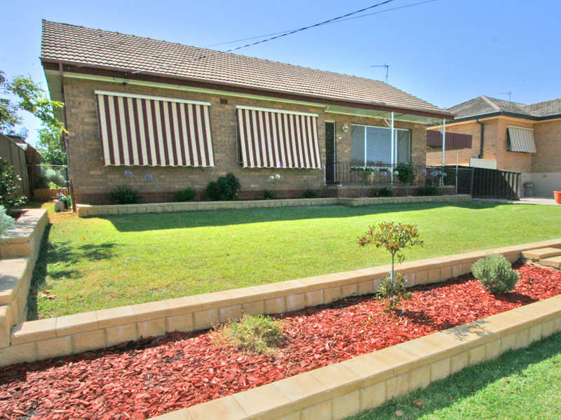 3 Nixon Crescent, Tolland, NSW 2650 Property Details