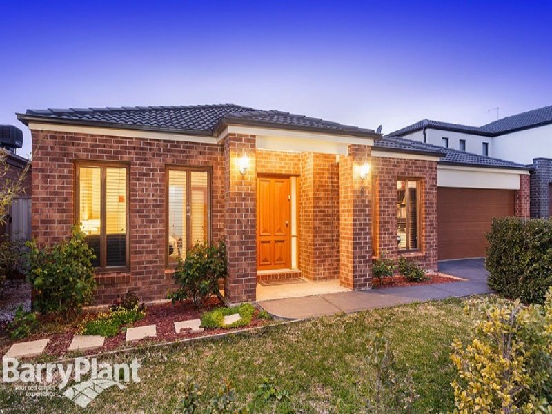 6 Waterhaven Boulevard, Point Cook, VIC 3030