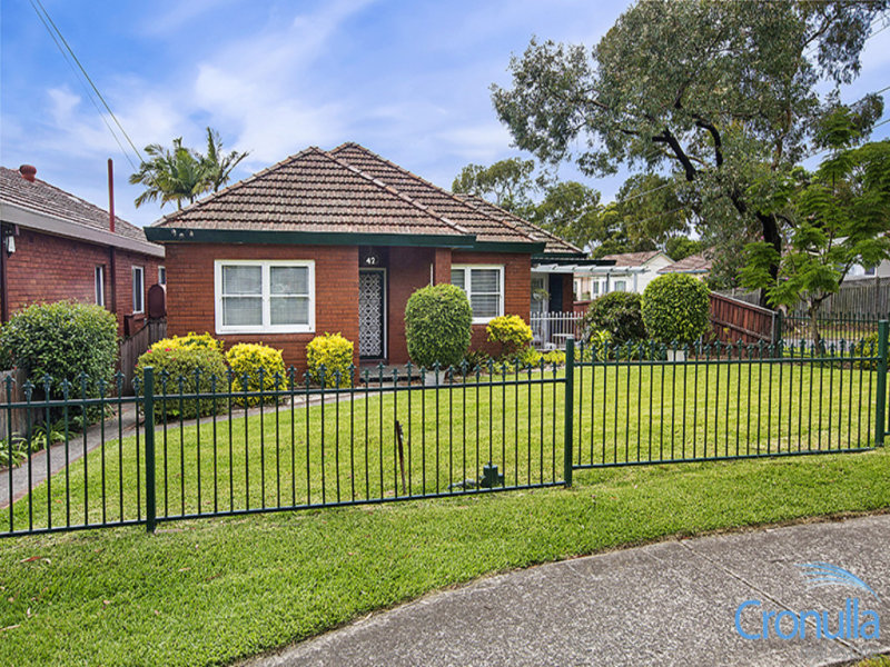 42 Acacia Road, Kirrawee, NSW 2232