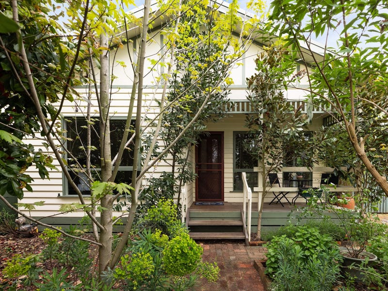 13 Raglan Street, Lancefield, Vic 3435 Property Details