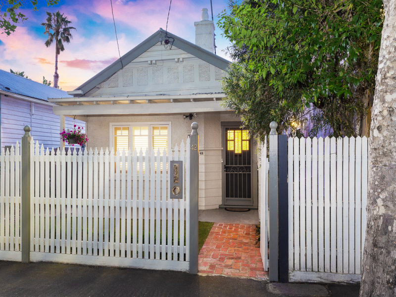 42 Rothesay Avenue, Elwood, Vic 3184 Property Details