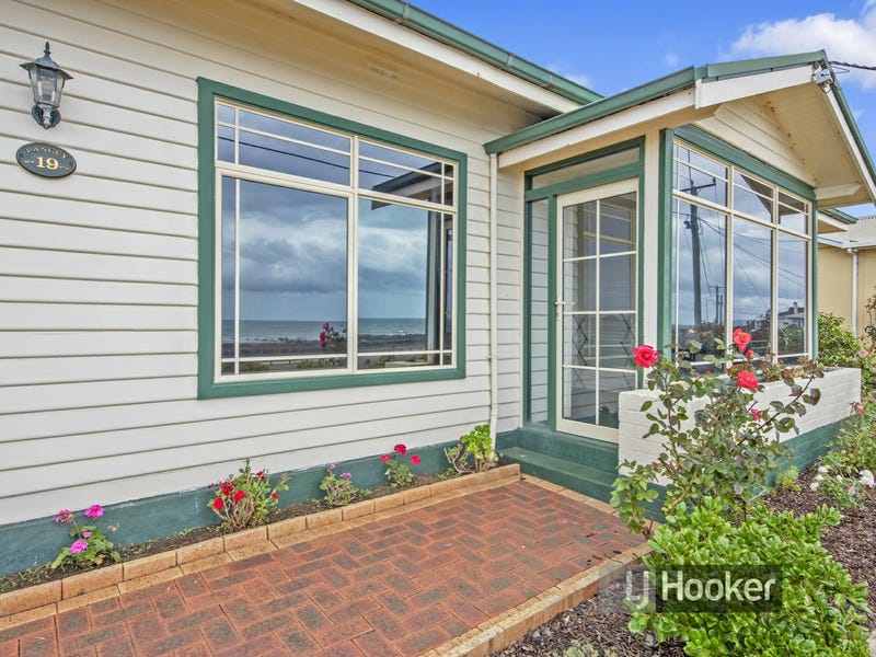 19 Bass Highway, Parklands, Tas 7320 Property Details