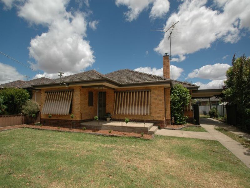 15 LEISHMAN STREET, Wangaratta, Vic 3677 Property Details