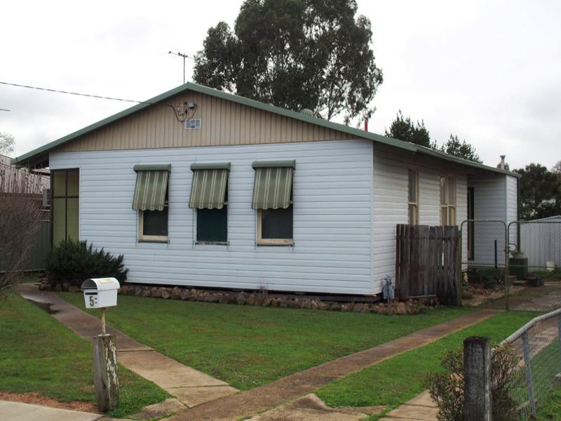 5 Lamont Street, Wangaratta, Vic 3677 Property Details