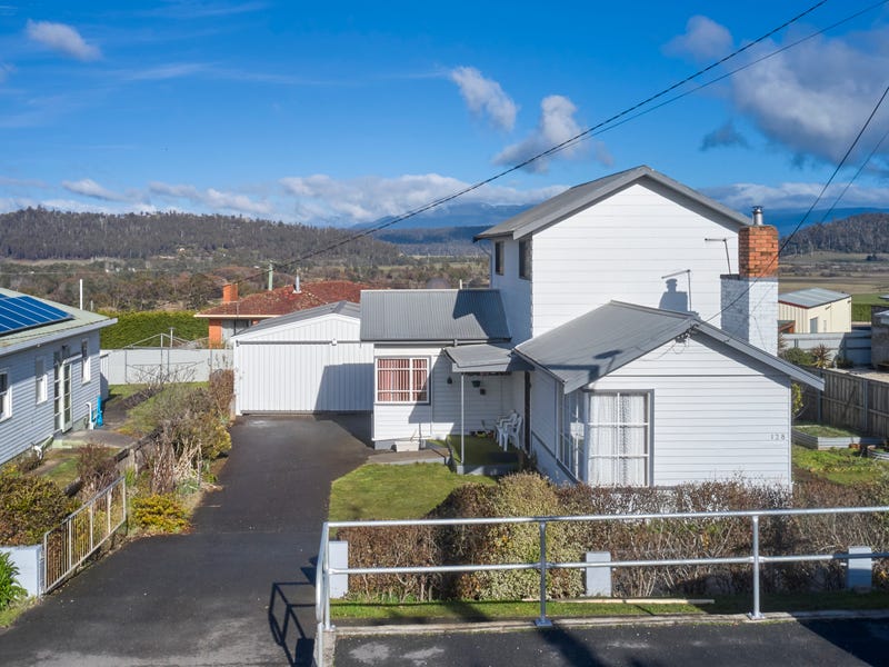 Real Estate & Property for Sale in Deloraine, TAS 7304