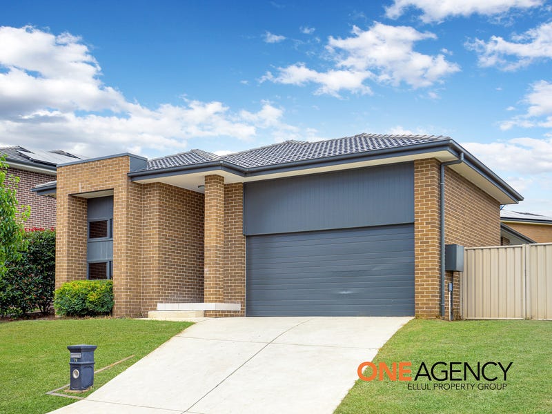 79 Heritage Heights Circuit, St Helens Park, NSW 2560 House for Sale