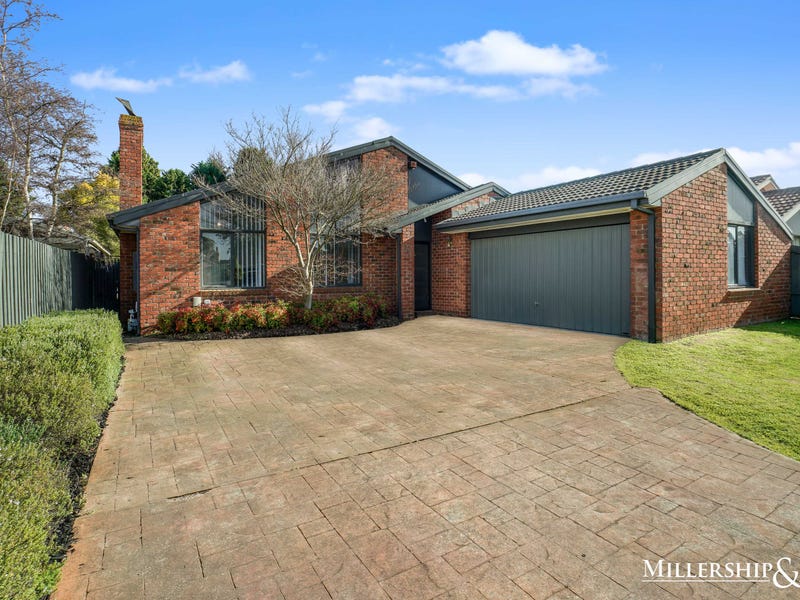 32 John Ryan Drive, South Morang, VIC 3752