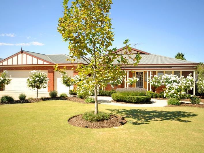 37 Balmoral Gardens, Leopold, VIC 3224