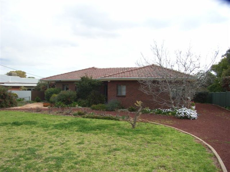 18 Kelly Avenue, Griffith, NSW 2680 Property Details