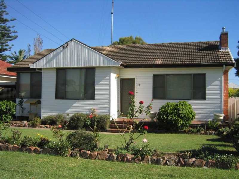 19 Wyong Road, Lambton, NSW 2299