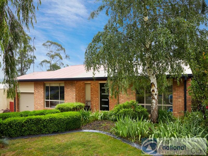 9 Wallace Crescent, Drouin, Vic 3818 - Property Details