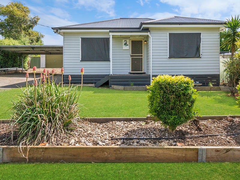 11 KING Street, Hamilton, Vic 3300 Property Details