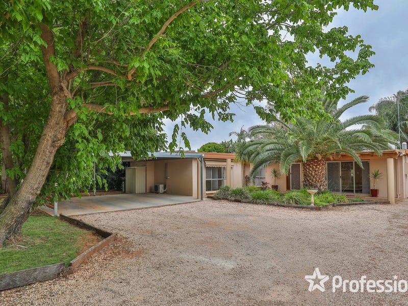 106 Wood Street, Gol Gol, NSW 2738