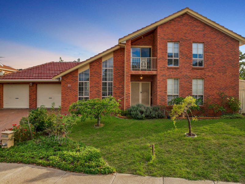 91 Chichester Drive, Taylors Lakes, VIC 3038