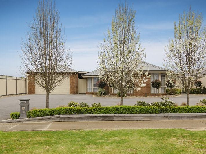 10 St Andrews Drive, Werribee, VIC 3030