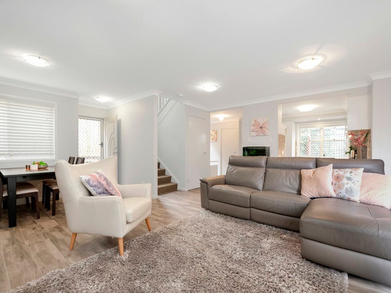 2/16 Cardross Street, Yeerongpilly, Qld 4105 Property Details