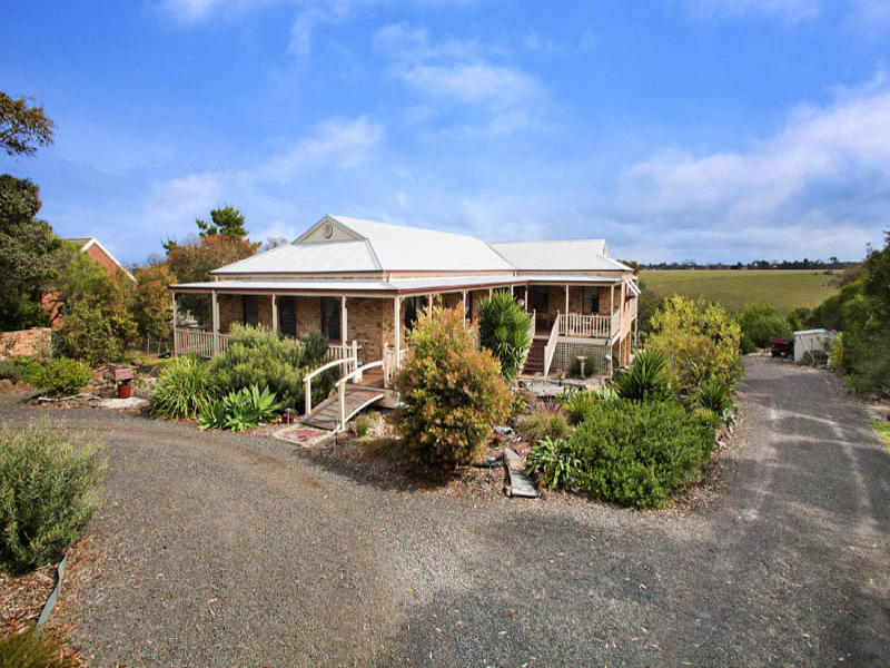 15 Maryanne Court, Lovely Banks, VIC 3213